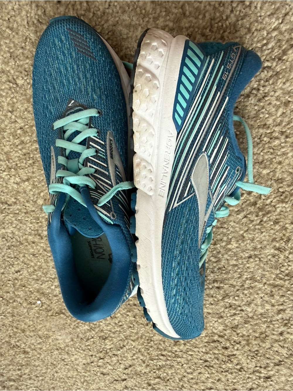 Brooks Women’s Adrenaline GTS Teal with Mint Accents Running Shoes